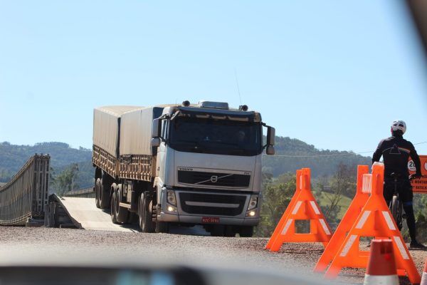 Liberado trânsito a todos veículos na “Ponte do Exército”