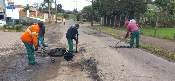 Lajeado faz operação tapa-buracos na avenida Senador Alberto Pasqualini