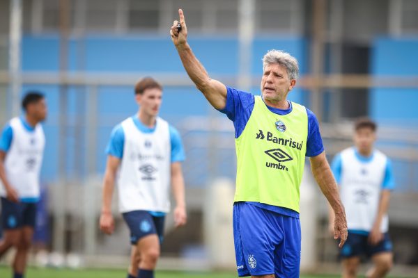 Grêmio tenta efeito suspensivo para ter Renato e Diego Costa no domingo