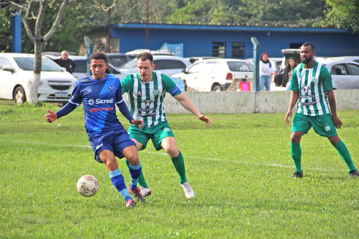 Feriado movimenta praças esportivas com confrontos diretos