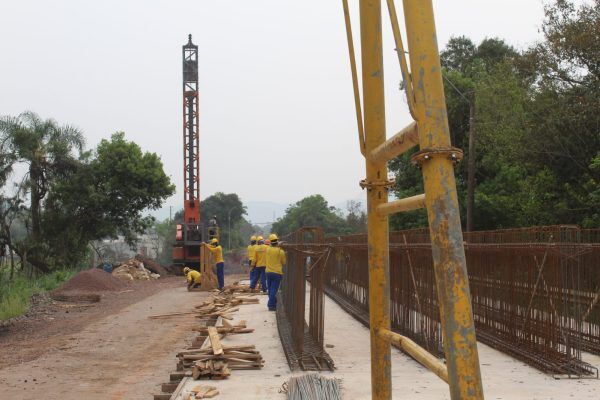 EGR inicia obras de fundação da ponte na ERS-130