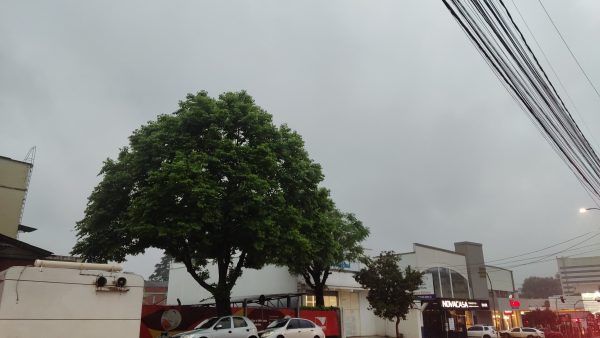 Nebulosidade e chuva predominam nesta quinta-feira no Vale