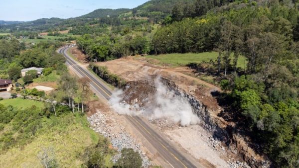 CCR retoma detonação de rochas neste sábado na BR-386, em Lajeado