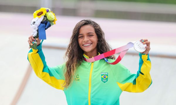 Embaixadora da Docile, Rayssa Leal é bicampeã mundial de skate street