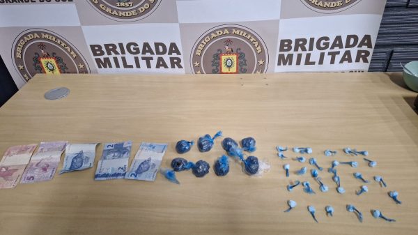 BM prende dupla com droga em Lajeado