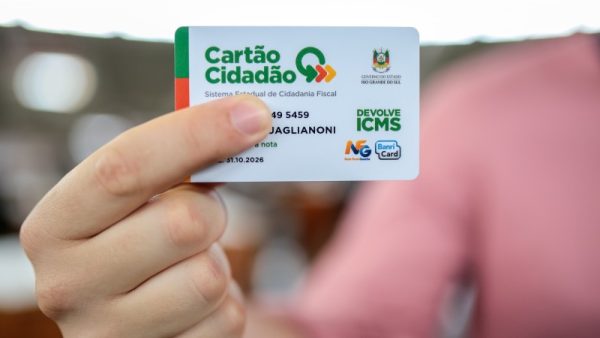 Mulheres seguem liderando grupo de beneficiários que recebe o Devolve ICMS