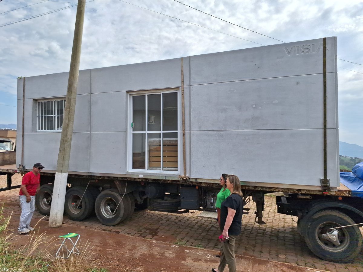 Primeiros módulos habitacionais chegam a Arroio do Meio