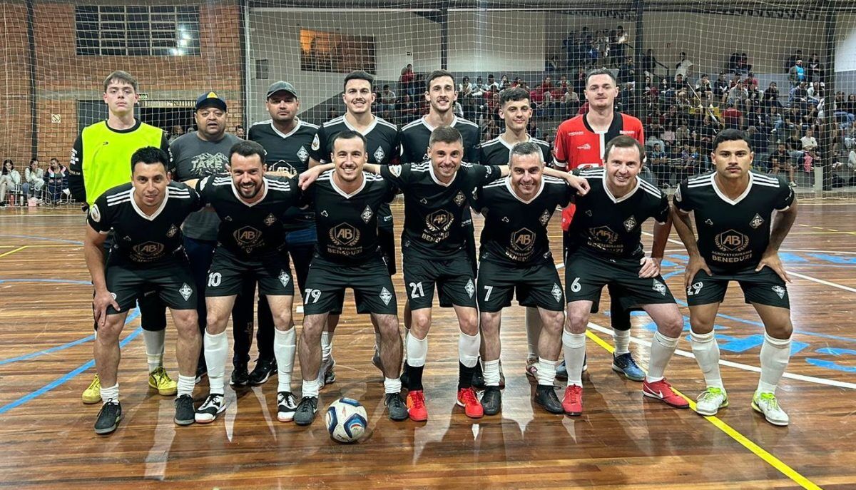 Capitão conhece os campeões do futsal