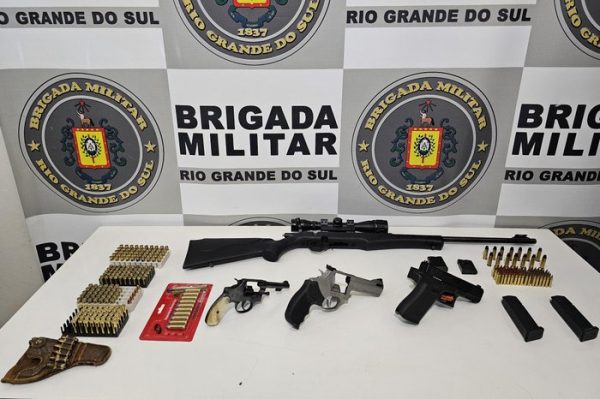 Homem é preso em Guaporé por ameaça e posse ilegal de armas