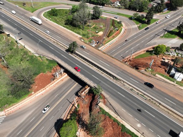 Obras em viaduto causam bloqueios a partir desta segunda