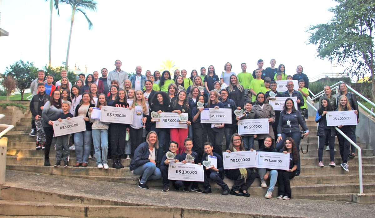 Premiação coroa ano de trabalho sobre consciência ambiental