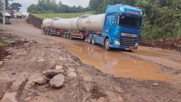 Após chuva, EGR promete recuperar acessos à “Ponte do Exército”