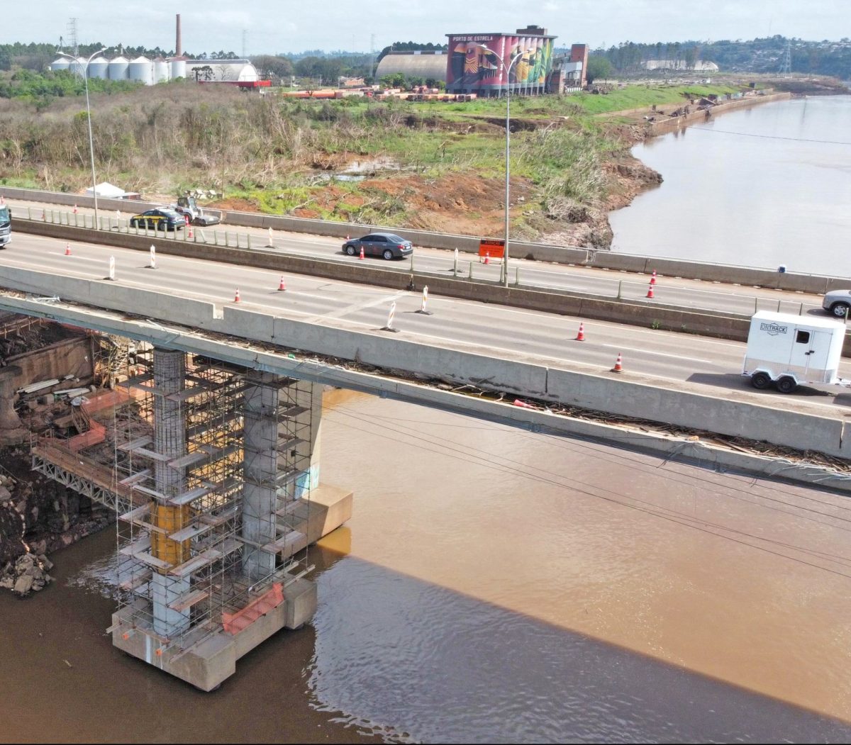 Reunião trata de projeto para nova ponte na BR