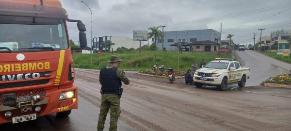 Colisão entre veículos deixa condutora ferida em Arroio do Meio