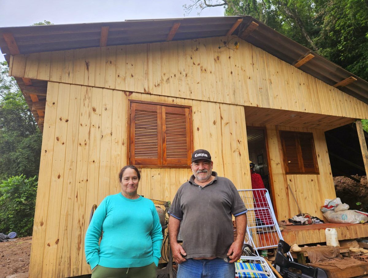 Família vive recomeço em casa doada pela iniciativa privada