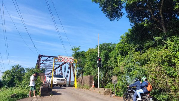 Tempo do semáforo da Ponte de Ferro é ajustado