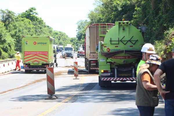 Após mais de 11h, BR-386 é liberada na Serra de Pouso Novo