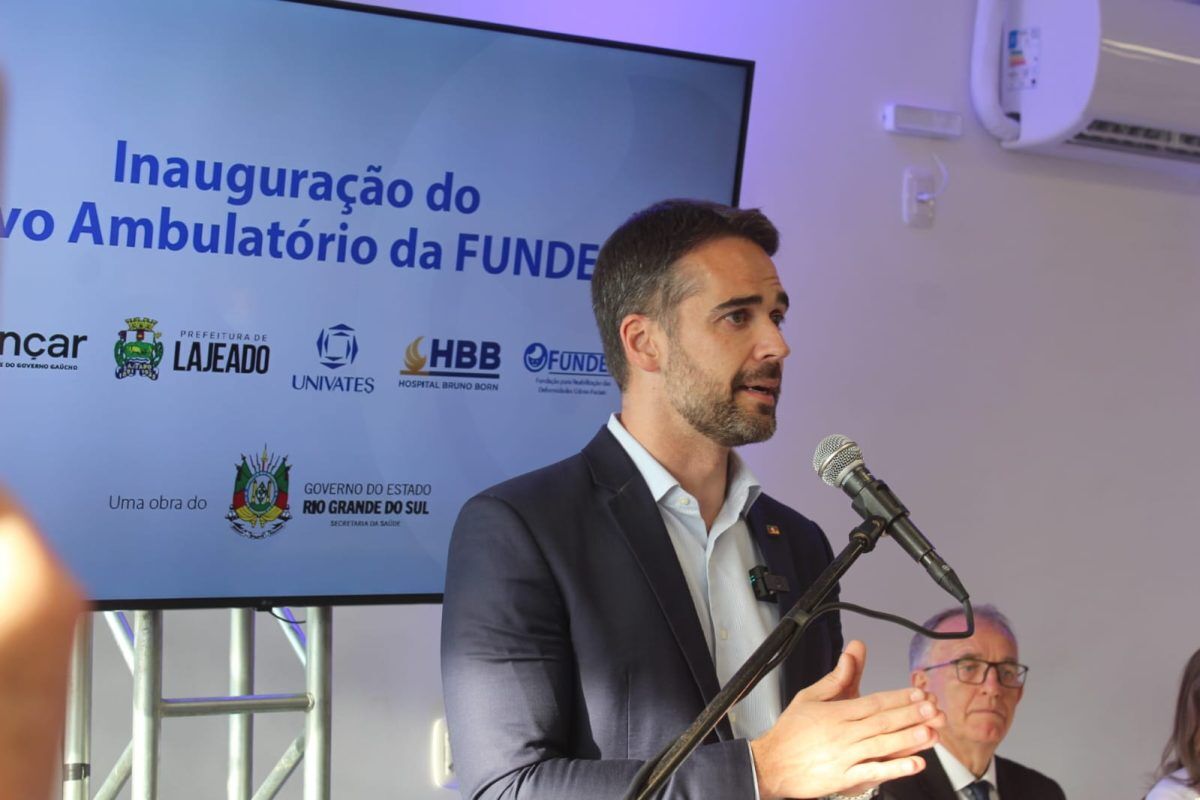 Governador anuncia mais R$ 2,1 milhões para mobiliário do Fundef