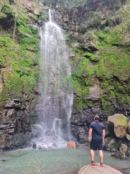 A charmosa cascata escondida em Três Saltos Alto