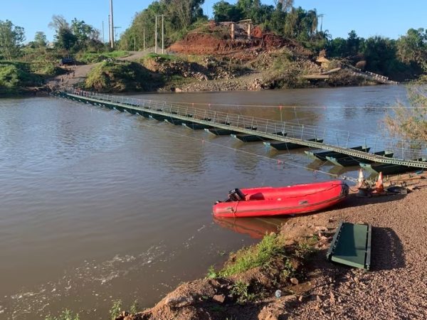 Exército desativa passadeira sobre o Rio Forqueta