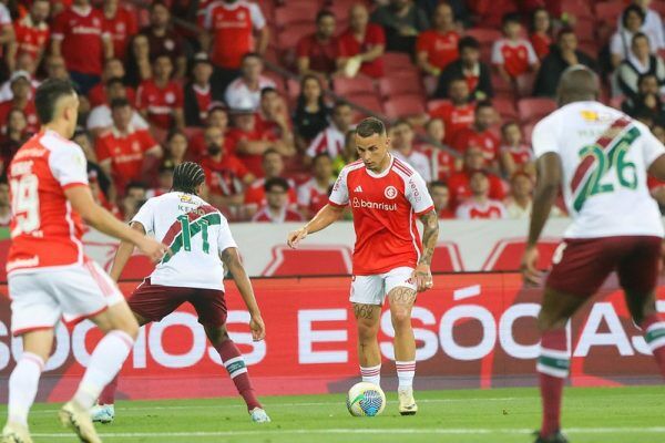 Inter vence e retorna ao G4