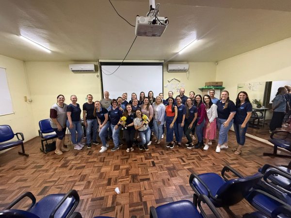 Professores de Forquetinha apresentam projetos de cidadania e cooperação