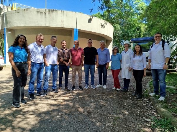 Vereadores visitam estação de tratamento de esgoto em Lajeado e discutem futuro do sistema