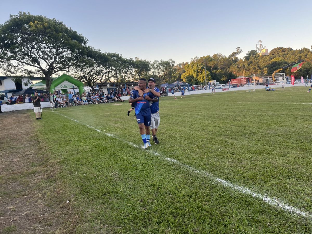 Tudo igual na partida de ida da final