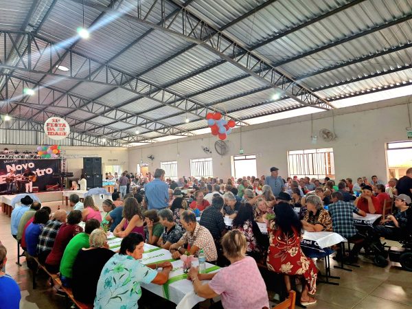 Festa celebra e valoriza a contribuição dos idosos