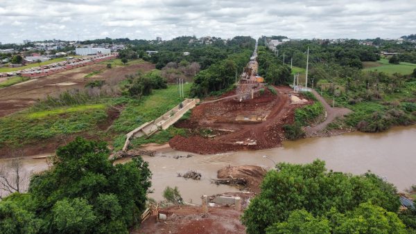 Obras para cabeceiras de nova ponte iniciam dia 27, garante EGR