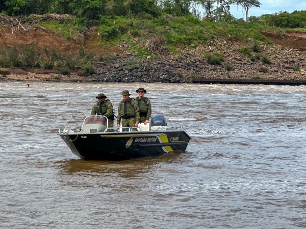 Batalhão Ambiental combate pesca ilegal no Rio Taquari