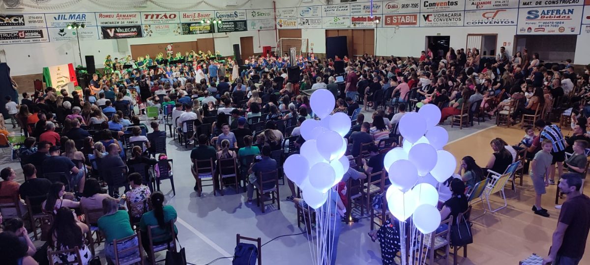 Cantata Natalina celebra o encerramento do ano no Colégio Sinodal Conventos