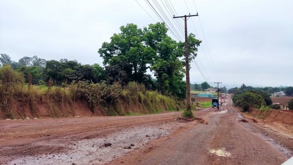 Moradores organizam protesto por melhorias na rua Romeu Júlio Scherer