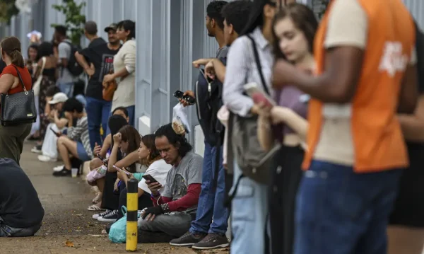 Candidatos enfrentam segundo dia de provas neste domingo