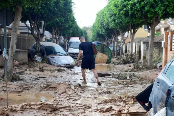 Número de mortos em enchentes na Espanha passa de 200