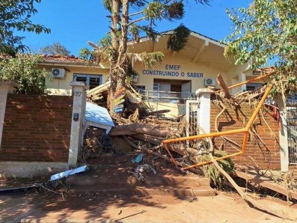 União garante R$ 8,2 milhões para escola destruída na enchente