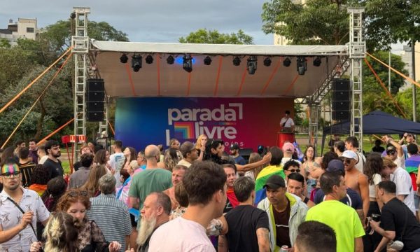 Parada Livre reforça luta contra preconceito e celebra diversidade