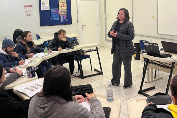 Crie Cursos abre matrículas para curso presencial de inglês