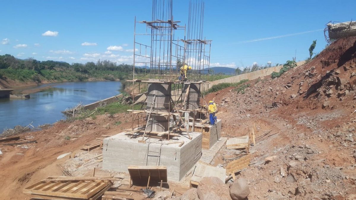 Empresa inicia construção dos pilares na ponte da ERS-130