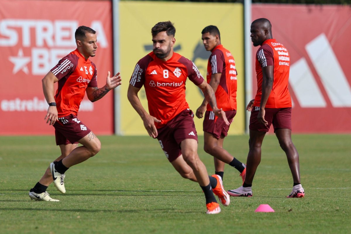 Inter fecha o ano em confronto pelo quarto lugar