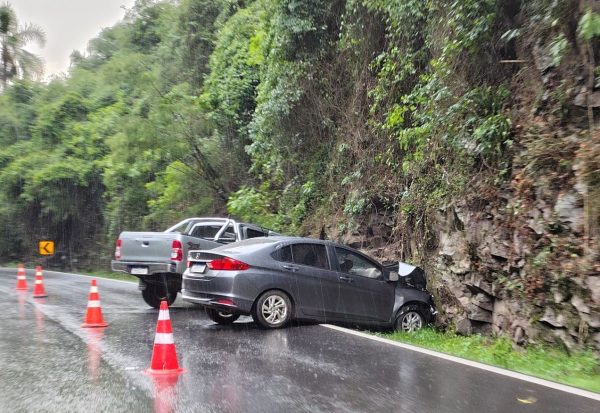 Acidente deixa cinco feridos na BR-386, em Pouso Novo