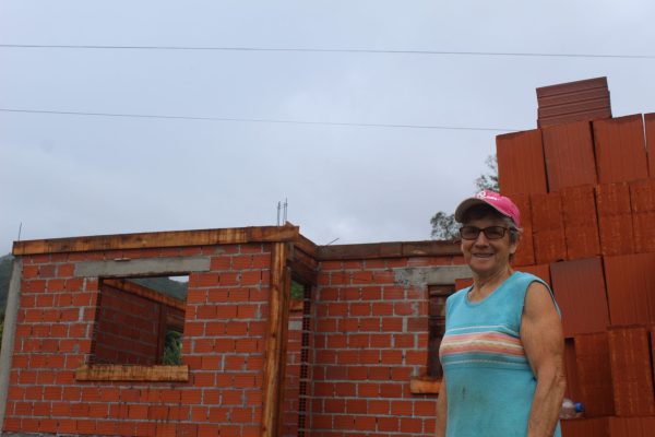 Agricultores iniciam construção de moradias pelo Minha Casa, Minha Vida Rural