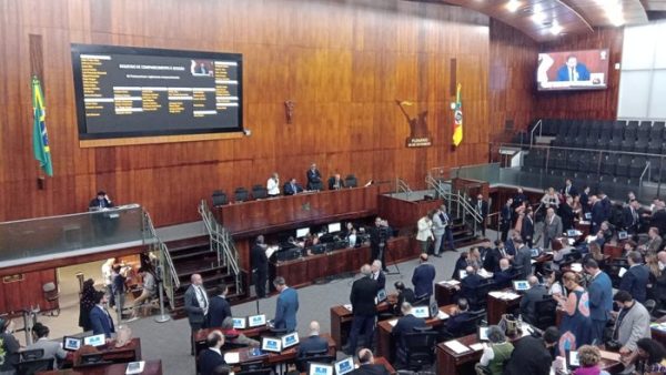 Assembleia Legislativa aprova reajuste de 5,25% no salário mínimo regional