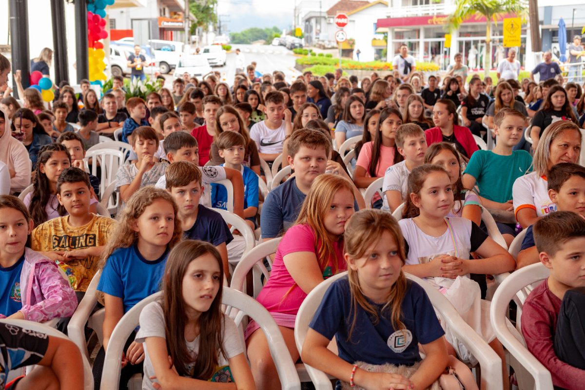 Feira se transformou num encontro de literatura, cultura e conhecimento