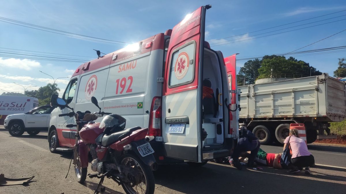 Condutor de carro foge após colidir contra moto na BR-386