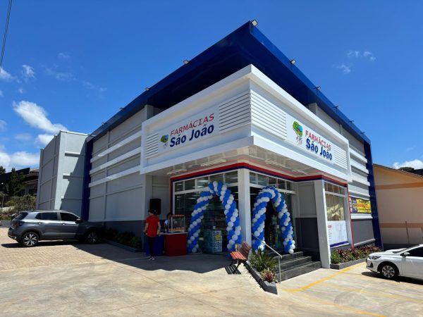 Rede de Farmácia São João inaugurou sua 11ª loja em Lajeado