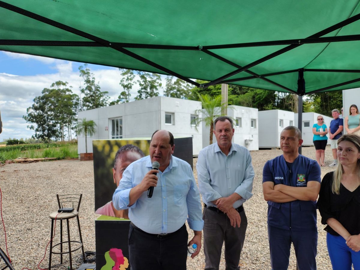 Estado entrega 40 moradias temporárias em Arroio do Meio