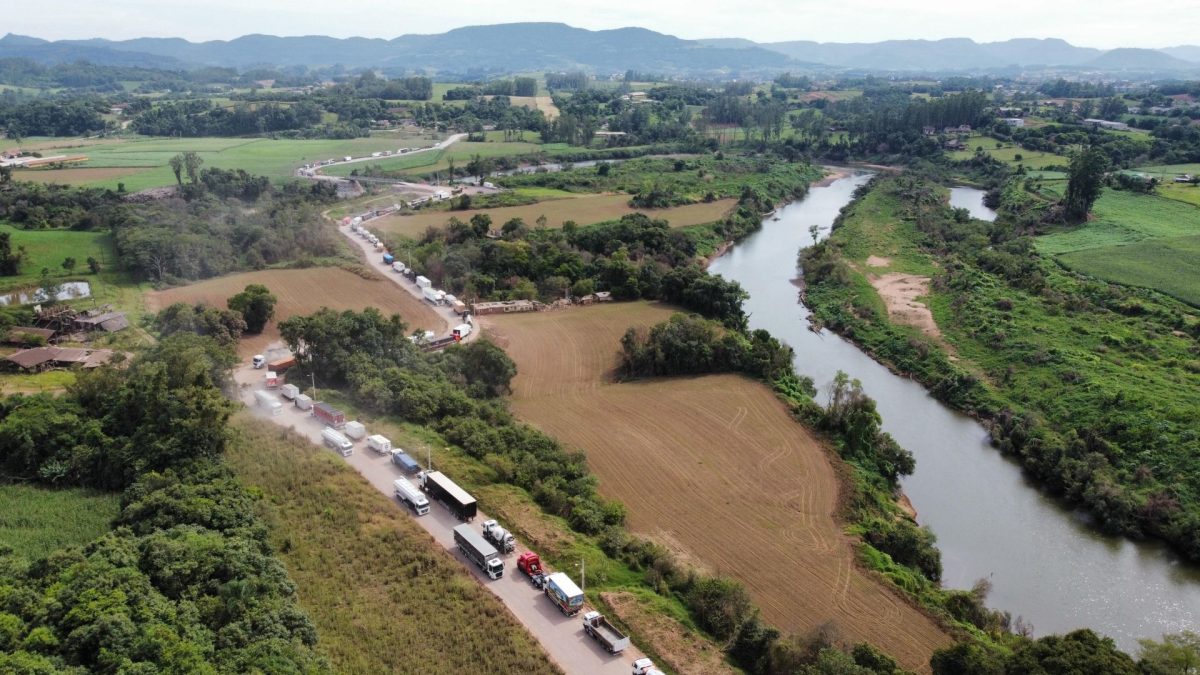 Estado avalia construção de estiva ao lado da “Ponte do Exército”