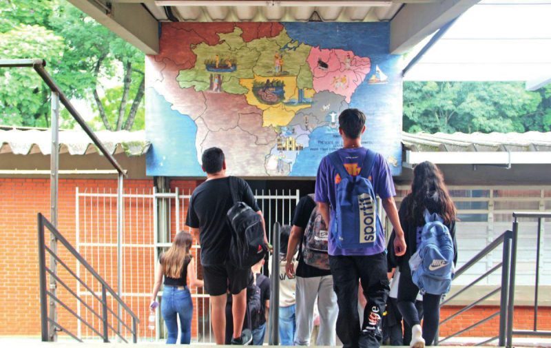 Urgência na Educação