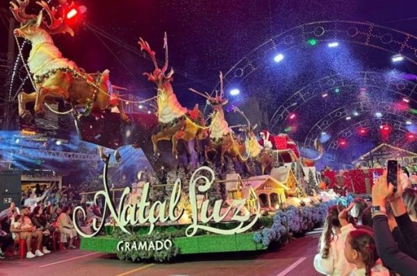 Natal Luz retoma programação após acidente aéreo em Gramado